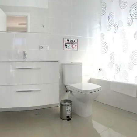 83 Con Piscina Privada Callao Salvaje